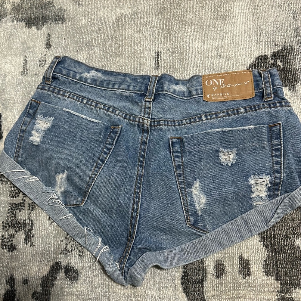 ONE X ONE TEASPOON Bandits Cut Off Distressed Denim Shorts 26 - Picture 3 of 9